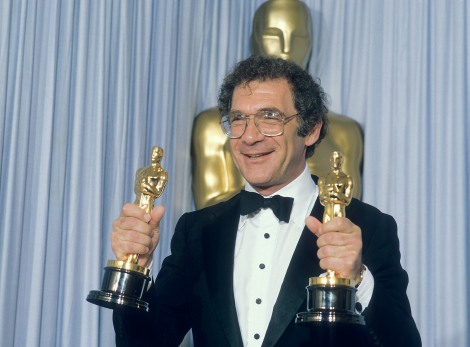 Sydney Pollack backstage at the 1985 (58th) Academy Awards ceremony.