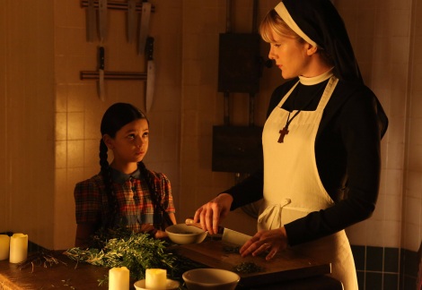 Nikki Hahn as Jenny Reynolds and Lily Rabe as Sister Mary Eunice in FX's American Horror Story: Asylum.